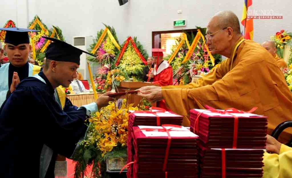 Học viện Phật giáo VN tại Huế:
Có thêm 142 tân cử nhân Phật học