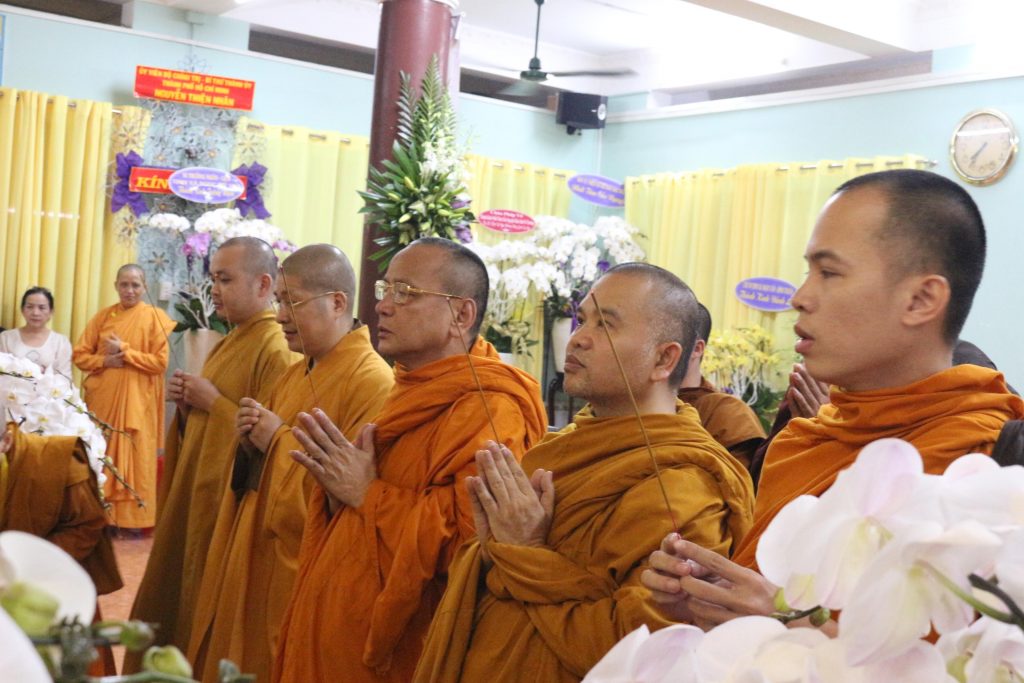 TP.HCM: Ban Văn hóa TƯ GHPGVN và Phật giáo Nam Tông tỉnh Đồng Nai viếng tang Ni trưởng Trụ trì Tổ đình Ngọc Phương
