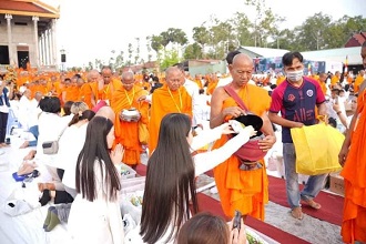 TP.Cần Thơ: Trang nghiêm lễ đặt Bát Hội Quốc Tế - Cần Thơ 2023 cho gần 3.000 vị Tăng tại Học viện Phật giáo Nam tông Khmer 
